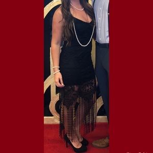 Black dress, lined and lacy